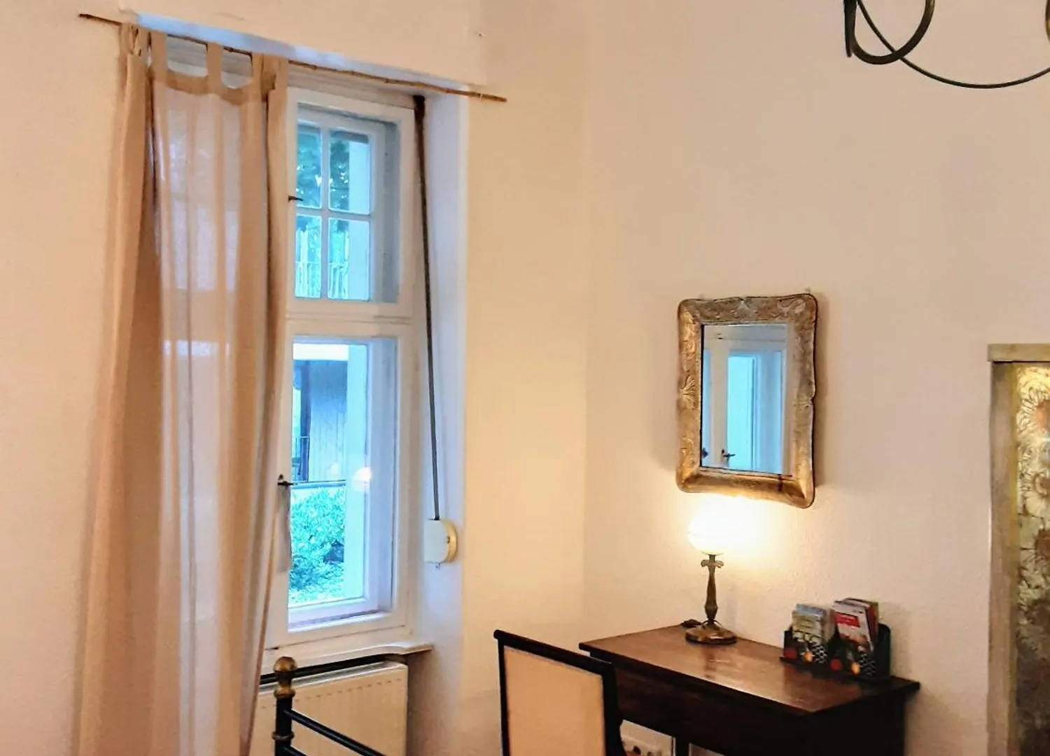 Schmollerplatz Otel Berlin